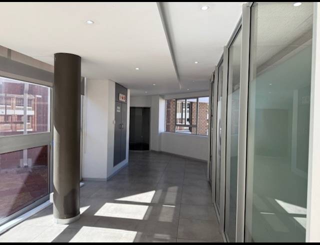 1,070.20M² OFFICE TO LET IN TYGER VALLEY